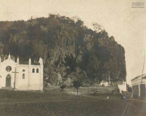 História de Bom Jesus da Lapa 24 Morro da Lapa - Foto Antiga