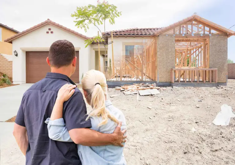 Comprar ou construir? Vantagens da construção da casa própria 2 Muitas pessoas costumam ter a dúvida entre comprar ou construir a casa própria
